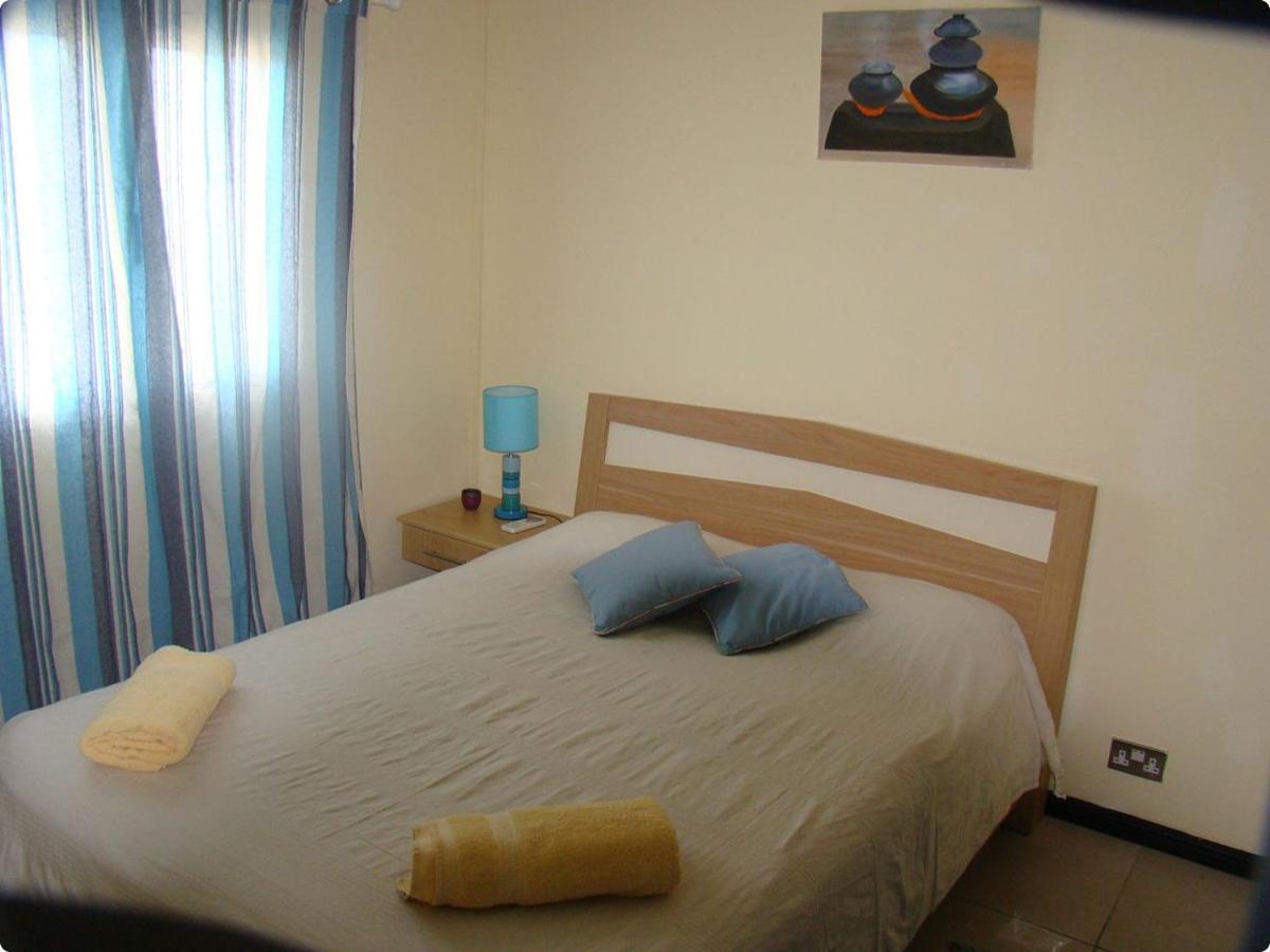 Althea's Nice, Comfy 4 Bedroom Townhouse With Pool In Bay- Ah 1 Hébergement de vacances *