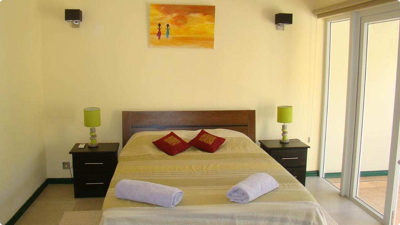 Althea's Nice, Comfy 4 Bedroom Townhouse With Pool In Bay- Ah 1 Hébergement de vacances *